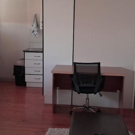Kelzane Lodge Гонуби Екстериор снимка