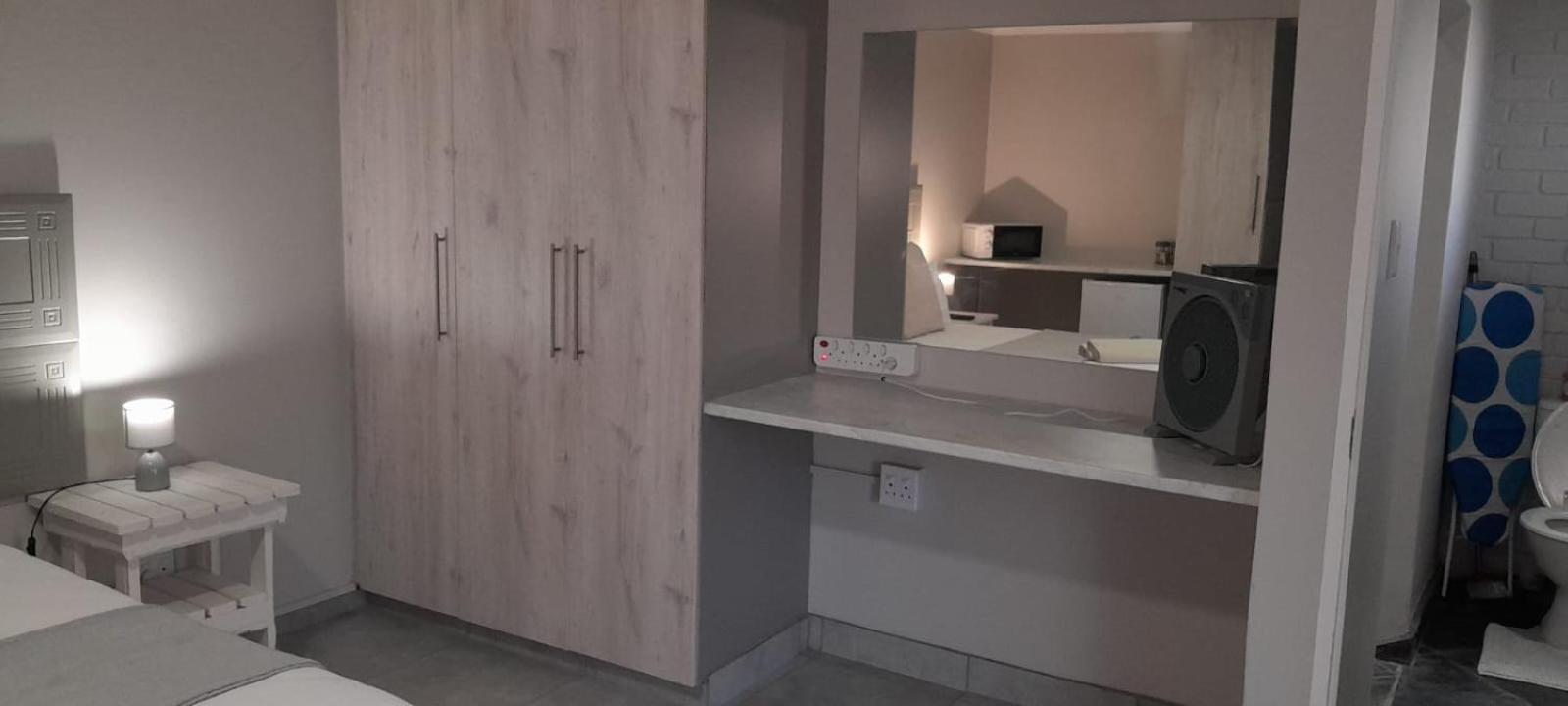 Kelzane Lodge Гонуби Екстериор снимка