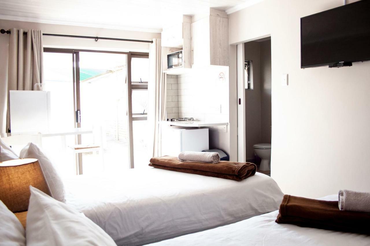 Kelzane Lodge Гонуби Екстериор снимка