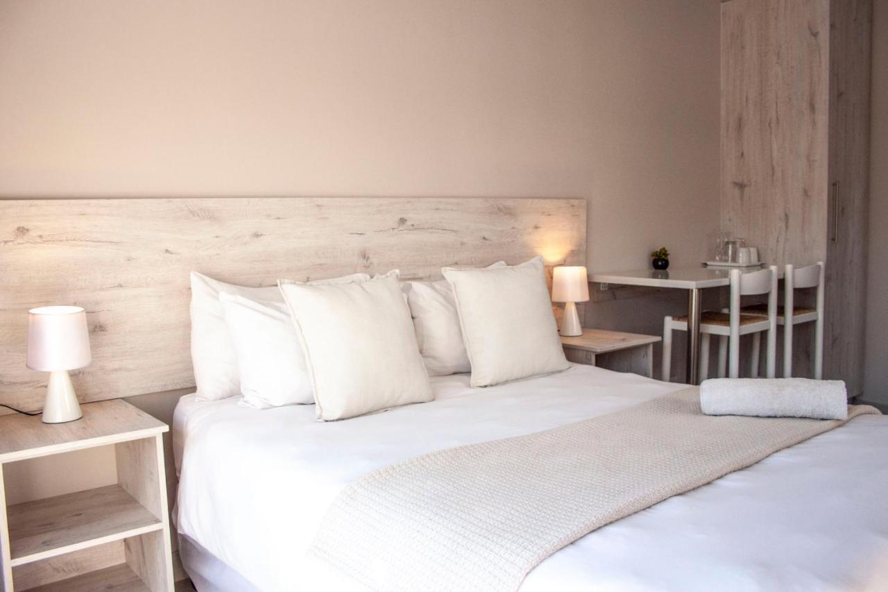 Kelzane Lodge Гонуби Екстериор снимка