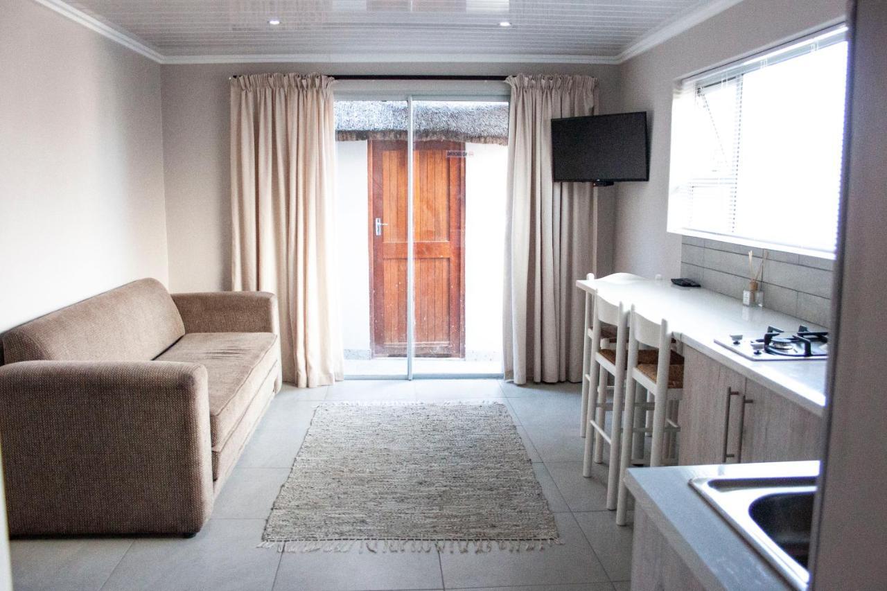 Kelzane Lodge Гонуби Екстериор снимка